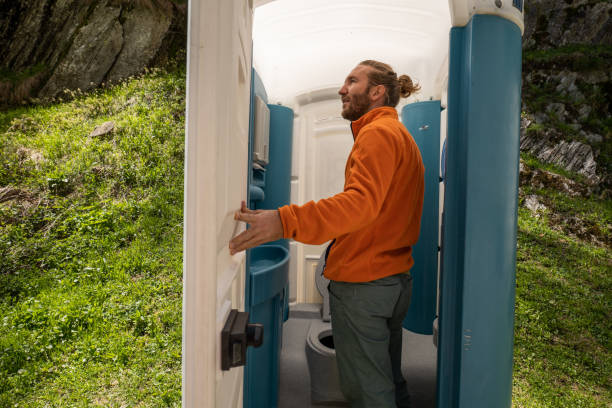 Best Porta potty delivery and setup  in Clio, MI